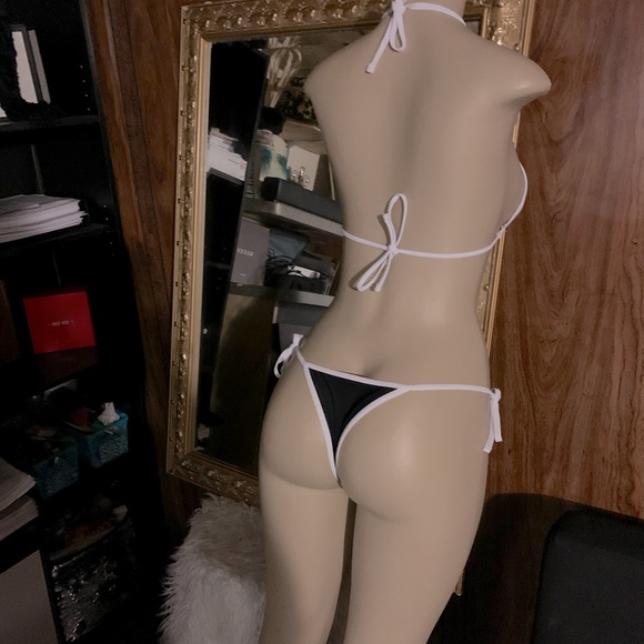 Bikini - Picture 2 of 3